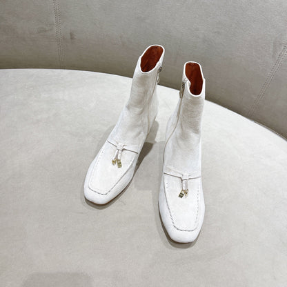 LP CHARMS ANKLE BOOTS METAL LOCK WHITE SUEDE