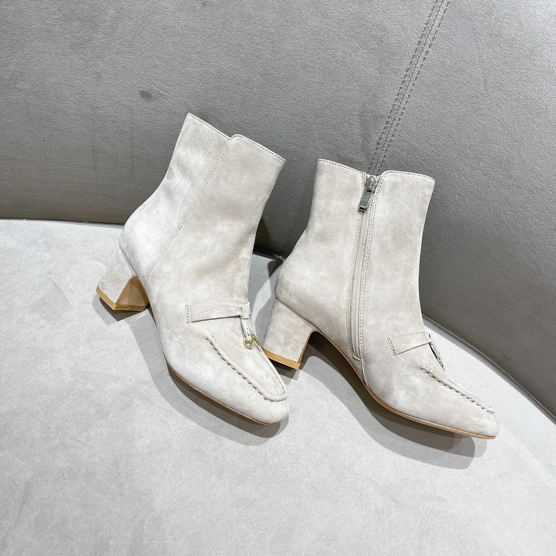 LP CHARMS ANKLE BOOTS METAL LOCK LIGHT GRAY SUEDE