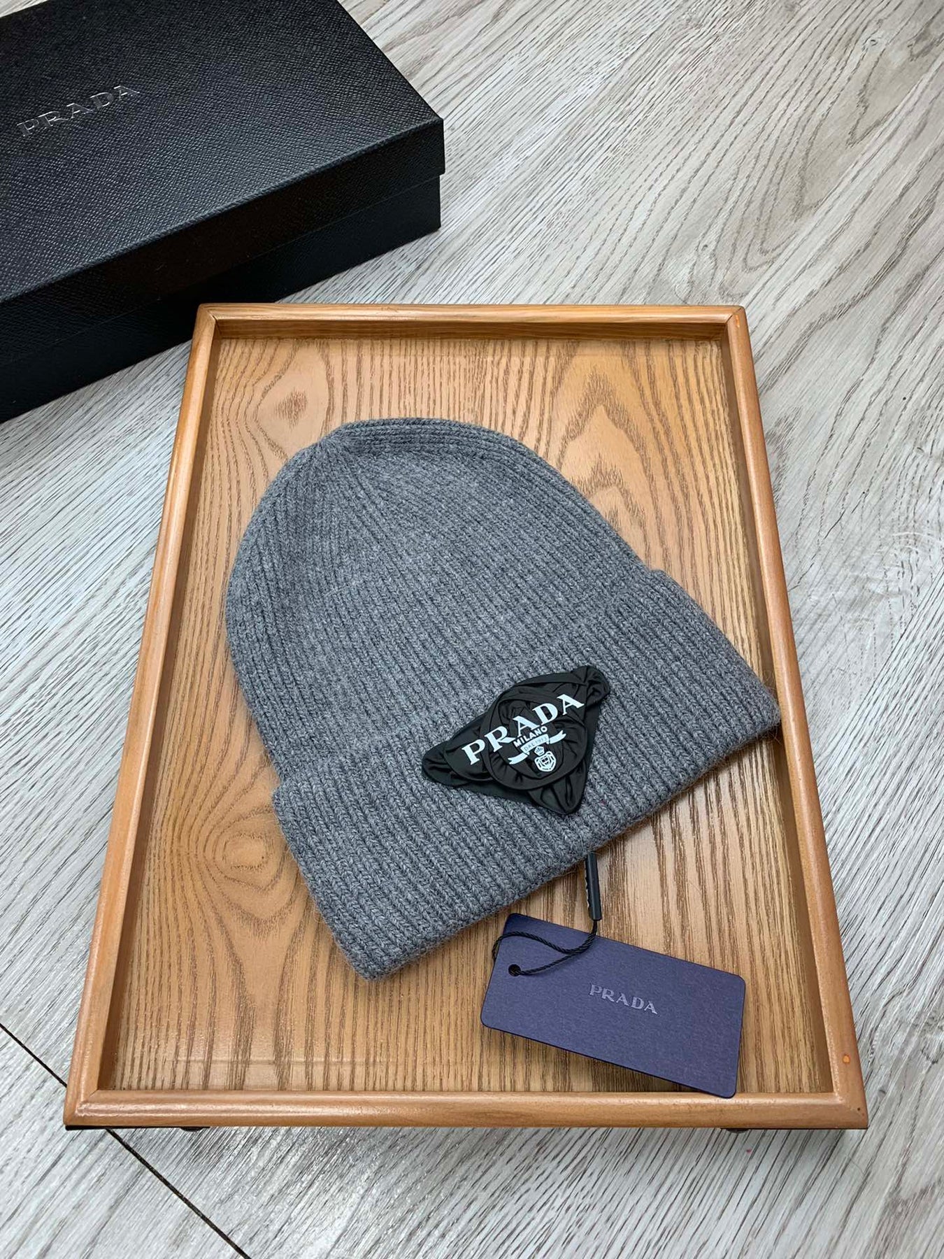 BEANIE HAT IN RHINO GRAY WOOL 431361