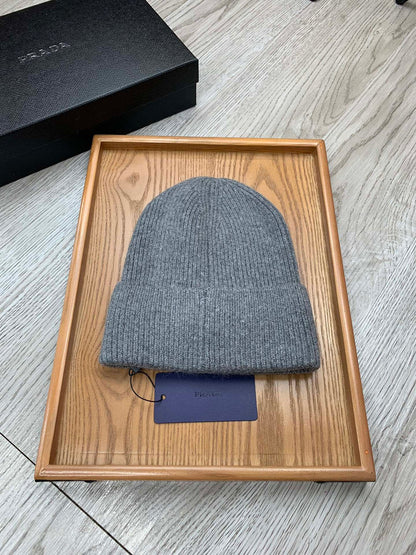 BEANIE HAT IN RHINO GRAY WOOL 431361