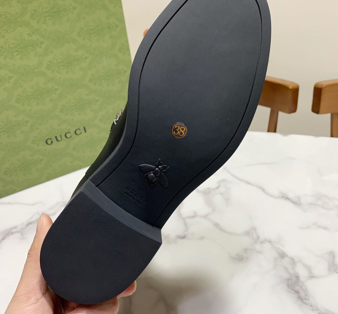 HORSEBIT ANKLE BOOTS WITH CHAIN IN BLACK CALFSKIN