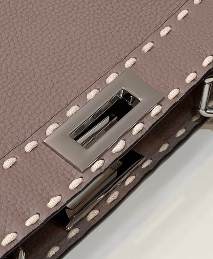 PEEKABOO ISEEU 33 IN TOBACCO BROWN GRAINED CALFSKIN SILVER HARDWARE