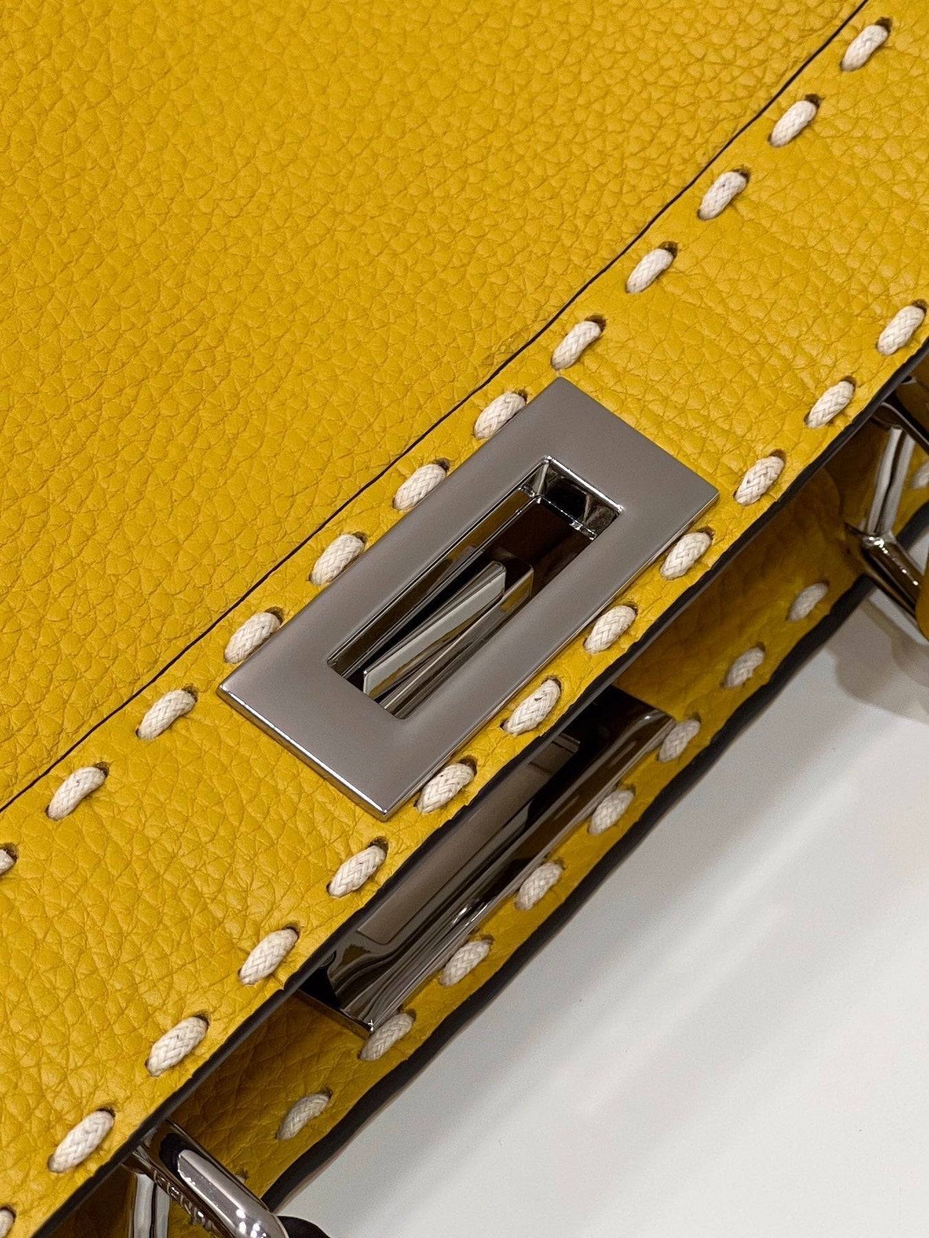 PEEKABOO ISEEU 33 IN YELLOW GRAINED CALFSKIN SILVER HARDWARE