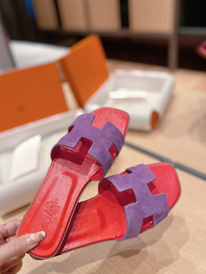 0RAN SANDALS IN VIOLET PURPLE SUEDE AND CHERRY RED CALFSKIN