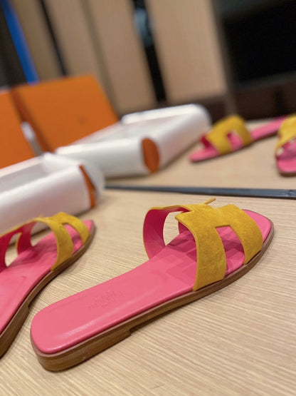 0RAN SANDALS IN DIJON YELLOW SUEDE AND DEEP PINK CALFSKIN