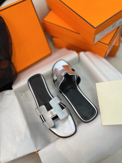 0ran Sandal Silver Leather