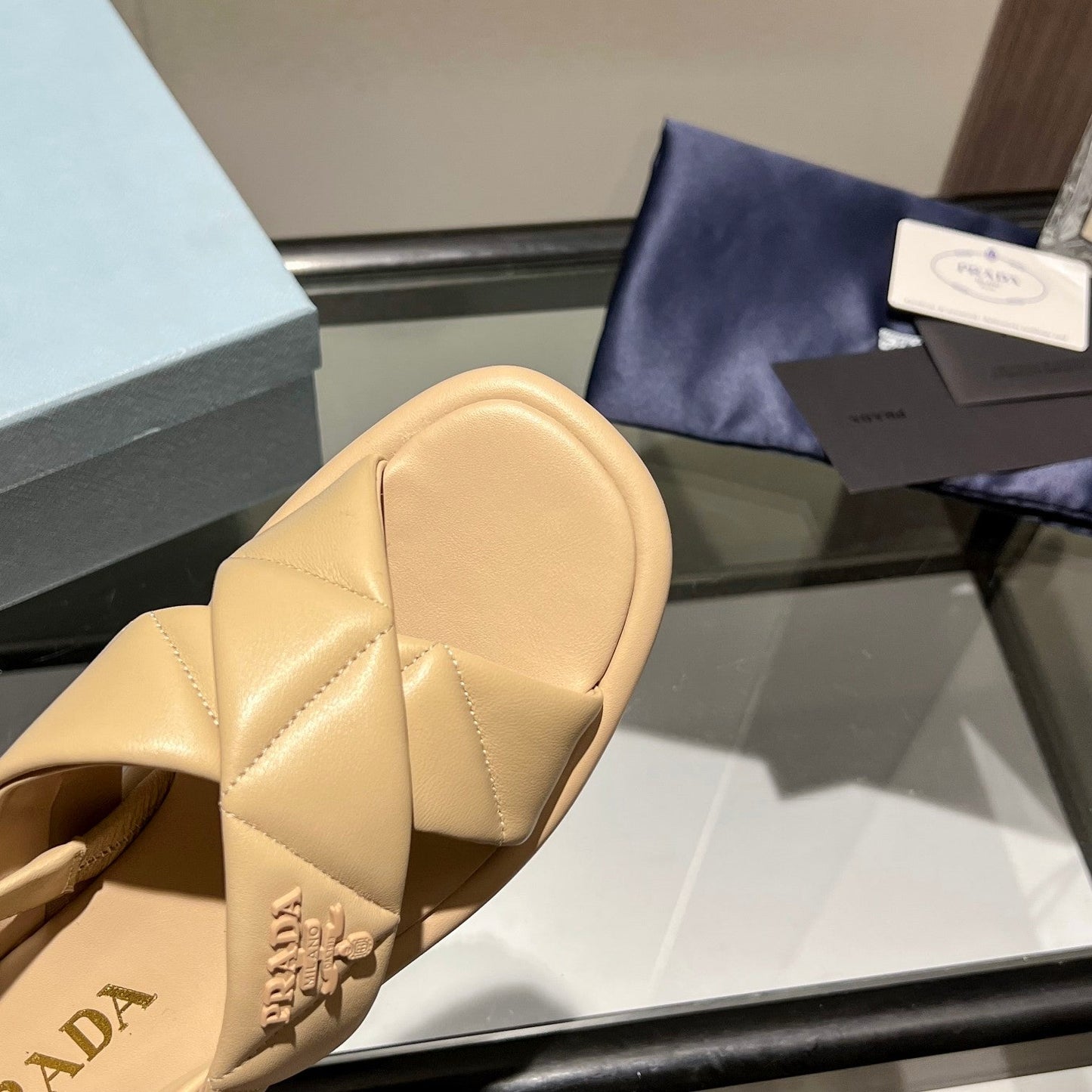 PRA PADDED CRISSCROSS SANDALS BEIGE LAMBSKIN