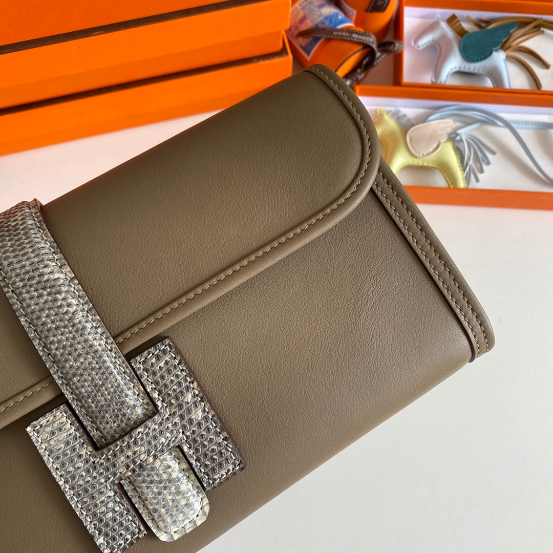 JIGE ELAN 29 CLUTCH IN CHOCOLATE BROWN CALFSKIN WITH WHTE LIZARD SKIN