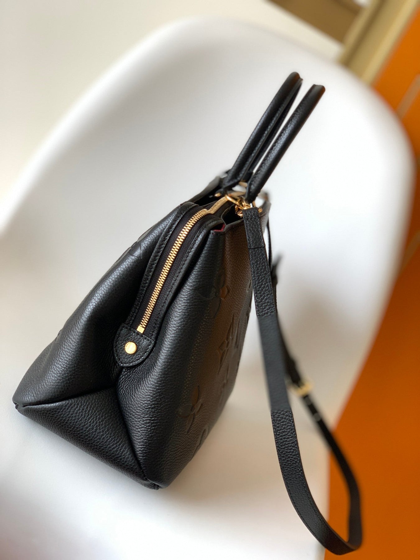 PETIT PALAIS PM LARGE SHOULDER BAG 34 IN BLACK EMBOSSED COWHIDE GOLD-TONE HARDWARE