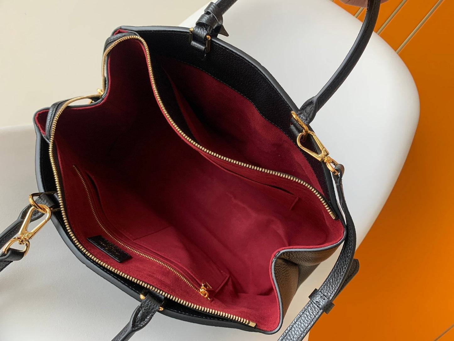 PETIT PALAIS PM LARGE SHOULDER BAG 34 IN BLACK EMBOSSED COWHIDE GOLD-TONE HARDWARE