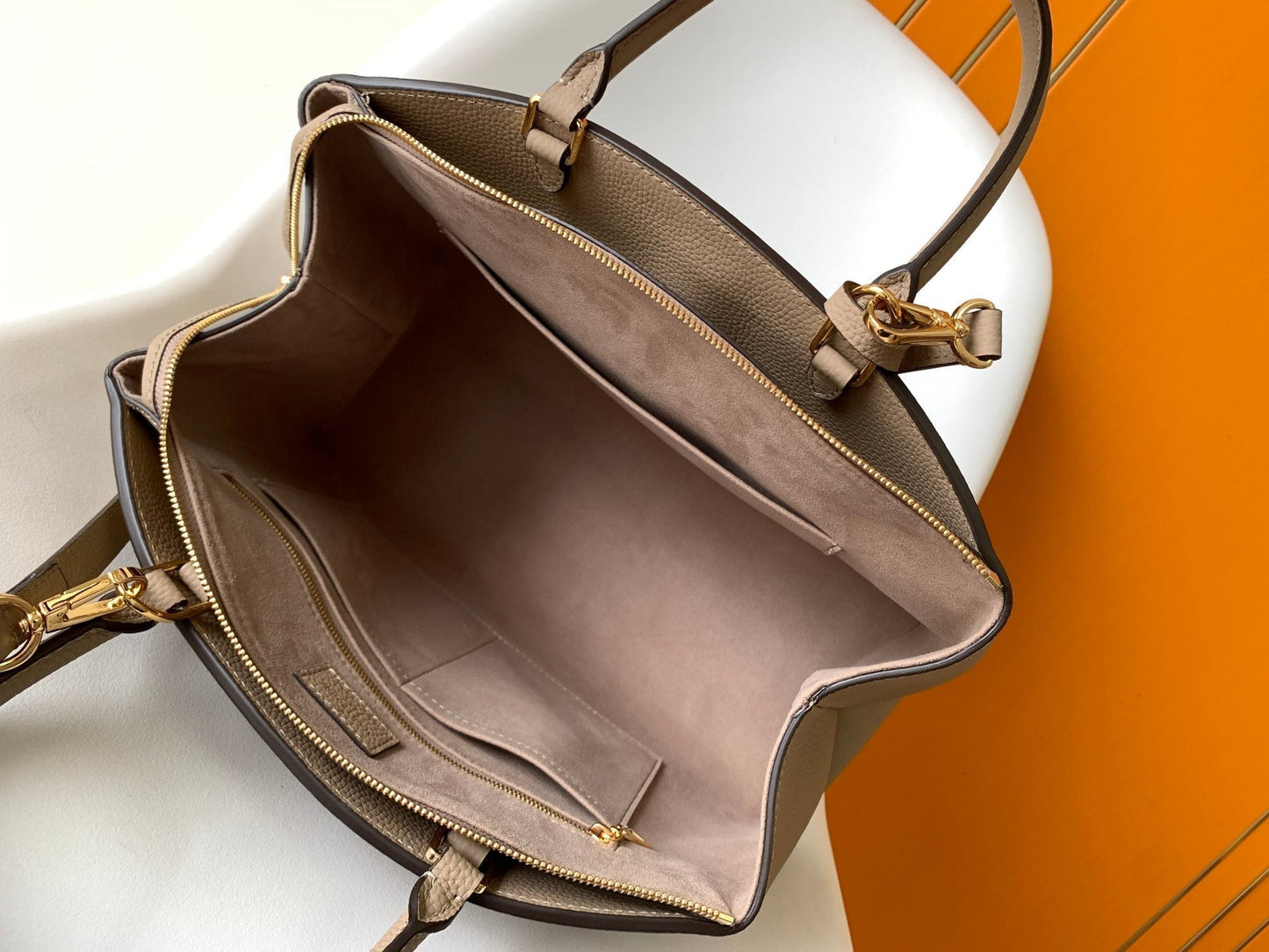 PETIT PALAIS PM MEDIUM SHOULDER BAG 29 IN BROWN EMBOSSED COWHIDE GOLD-TONE HARDWARE