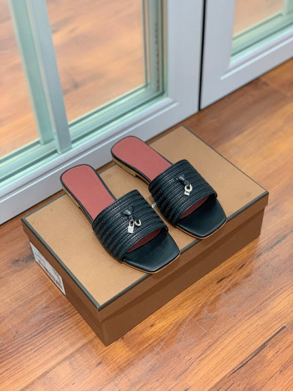 LP RAFFIA CHARMS FLATS SANDAL BLACK CALFSKIN