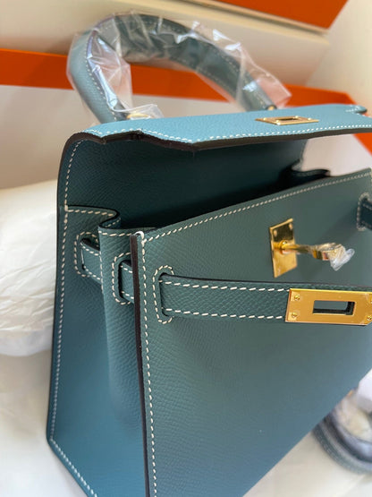 KELLY MINI 20 BAG IN PINE GREEN CALFSKIN WITH GOLD HARDWARE