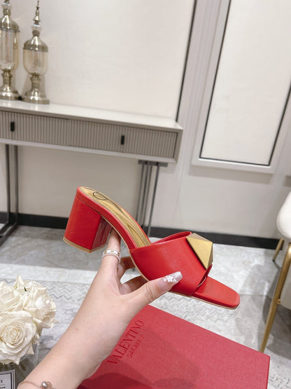 ONE STUD HEELED MULE 60 MM IN CHERRY RED CALFSKIN