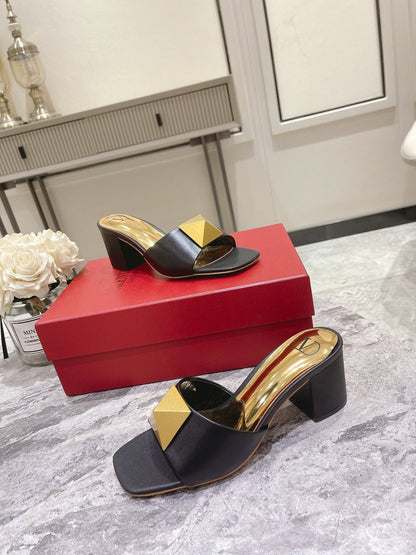 ONE STUD HEELED MULE 60 MM IN BLACK CALFSKIN