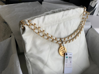 CC LARGE 42 HANDBAG IN WHITE SHINY CALFSKIN GOLD HARDWARE