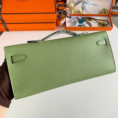 KELLY CUT 31 IN APPLE GREEN CALFSKIN WITH SILVER HARDWARE