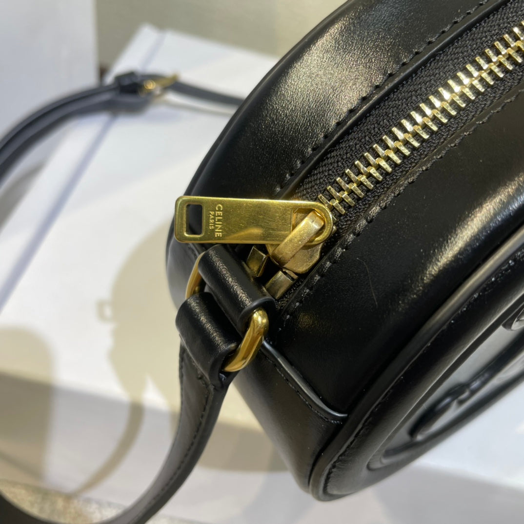 OVAL PURSE BAG 20 IN BLACK CALFSKIN