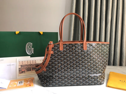 CHIEN GRIS BAG 33 IN BLACK GOYARDINE CANVAS AND TAN CALFSKIN TRIM