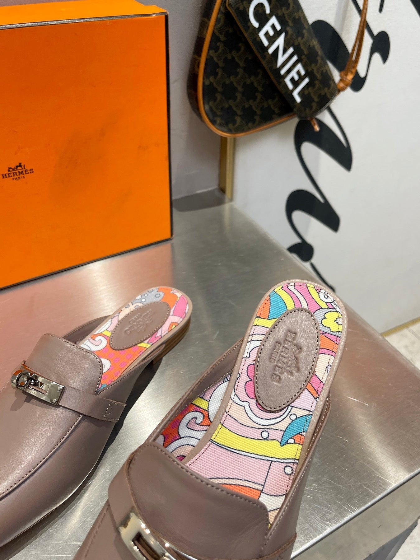 0Z MULE ASH CALFSKIN WITH PATTERN