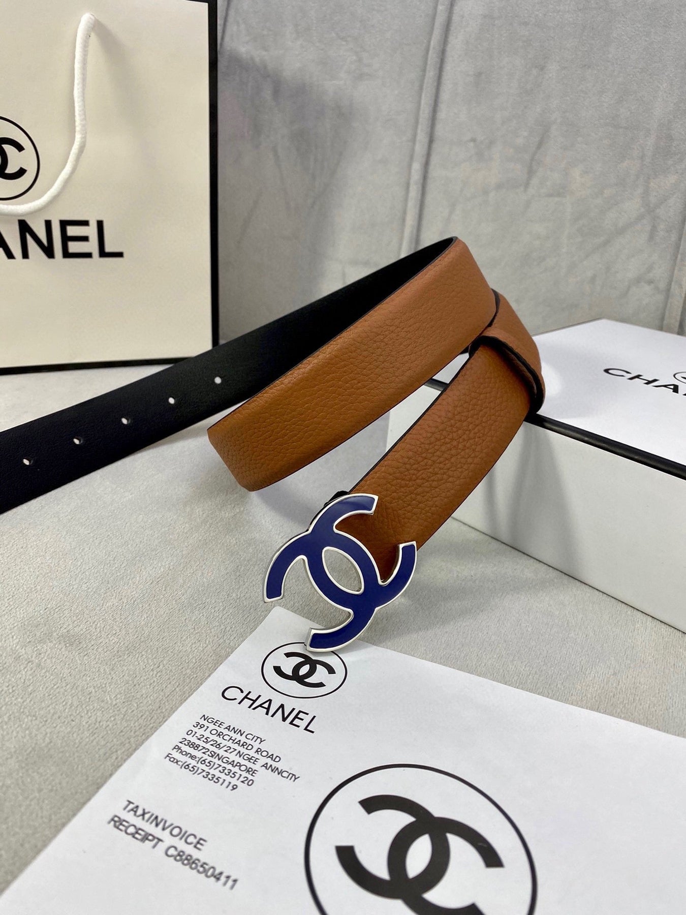 CC 30MM BELT IN BRONZE BROWN GRAINED CALFSKIN WITH NAVY BLUE METAL LOGO