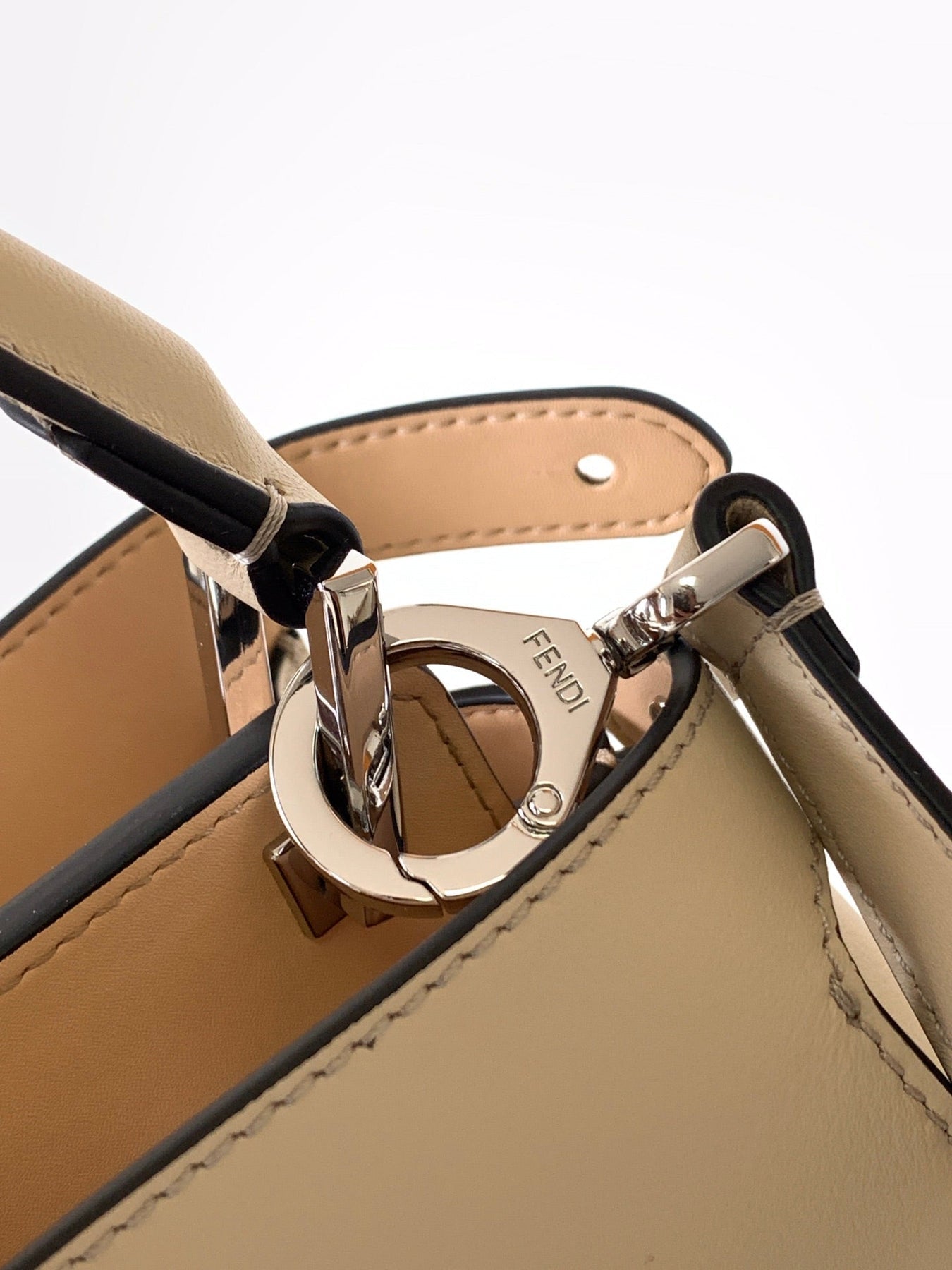 Peekaboo ISeeU Small 27cm Bag ivory lambskin gold hardware