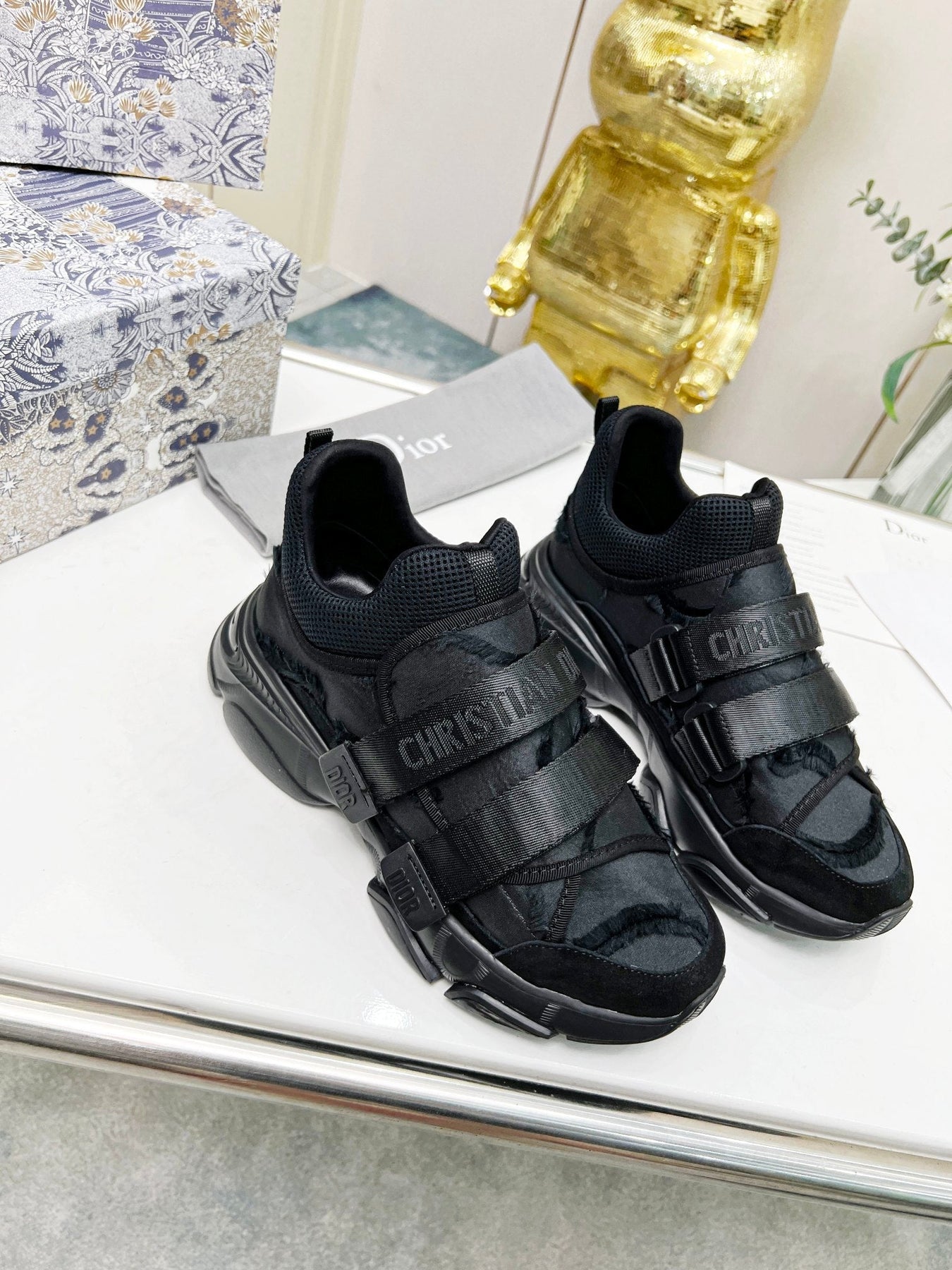 D-WANDER SNEAKERS IN BLACK TECHNICAL FABRIC AND SUEDE