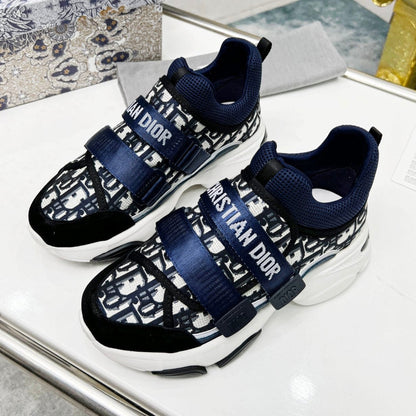 D-WANDER SNEAKERS IN COLORFUL TECHNICAL FABRIC AND SUEDE 153028