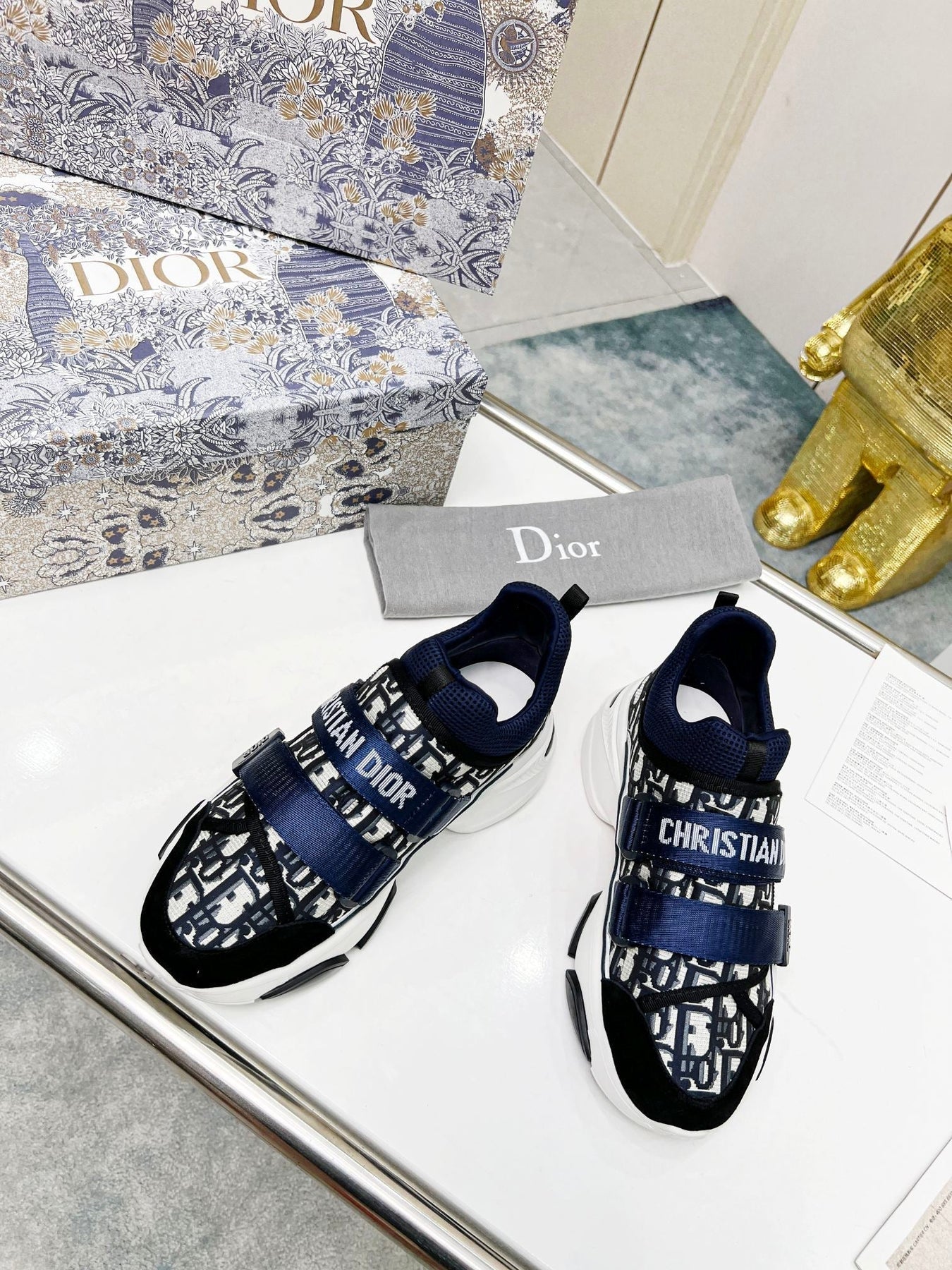 D-WANDER SNEAKERS IN COLORFUL TECHNICAL FABRIC AND SUEDE 153028