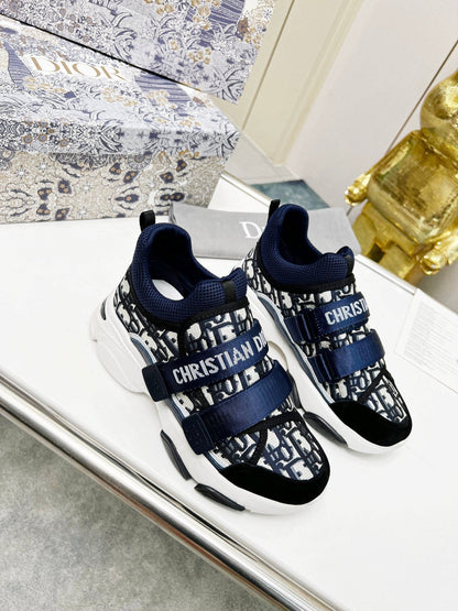 D-WANDER SNEAKERS IN COLORFUL TECHNICAL FABRIC AND SUEDE 153028