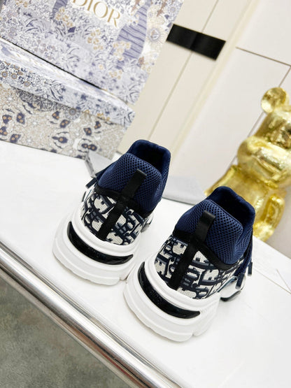 D-WANDER SNEAKERS IN COLORFUL TECHNICAL FABRIC AND SUEDE 153028