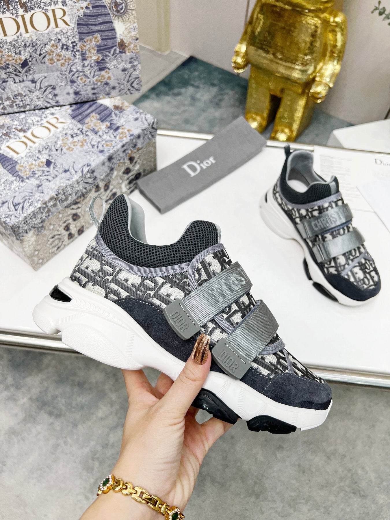 D-WANDER SNEAKERS IN COLORFUL TECHNICAL FABRIC AND SUEDE 153029