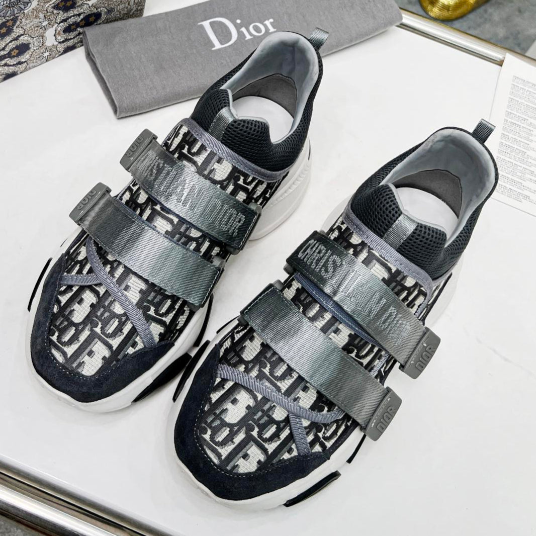 D-WANDER SNEAKERS IN COLORFUL TECHNICAL FABRIC AND SUEDE 153029