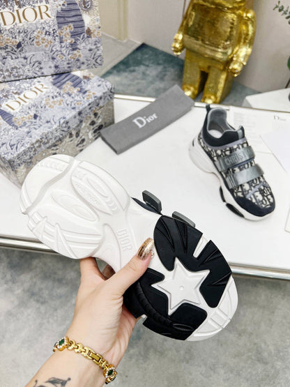 D-WANDER SNEAKERS IN COLORFUL TECHNICAL FABRIC AND SUEDE 153029