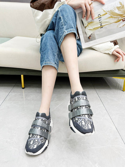 D-WANDER SNEAKERS IN COLORFUL TECHNICAL FABRIC AND SUEDE 153029