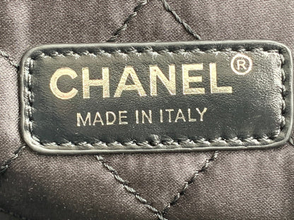 CC MEDIUM 37 HANDBAG IN BLACK SHINY CALFSKIN SILVER HARDWARE