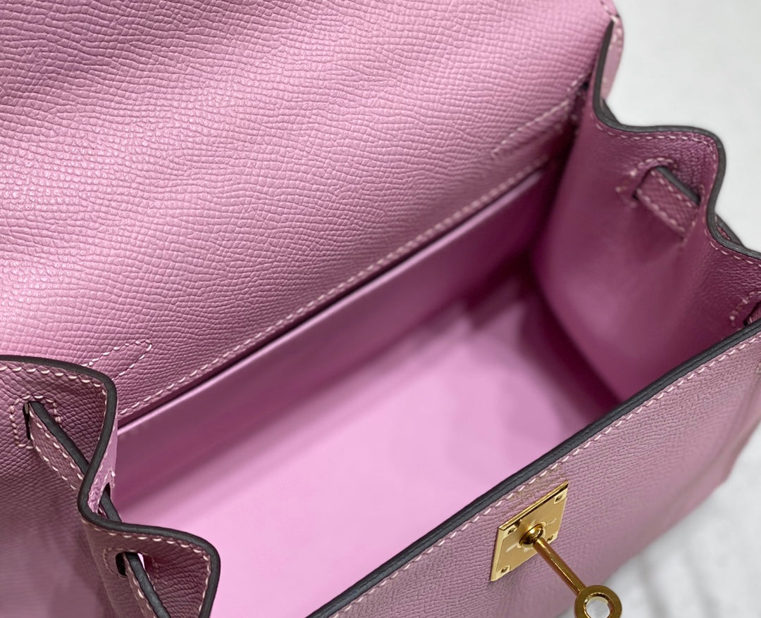 KELLY MINI 20 BAG IN BABY PINK CALFSKIN WITH GOLD HARDWARE