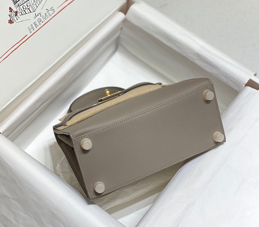 KELLY MINI 20 BAG IN LIGHT BROWN CALFSKIN WITH GOLD HARDWARE