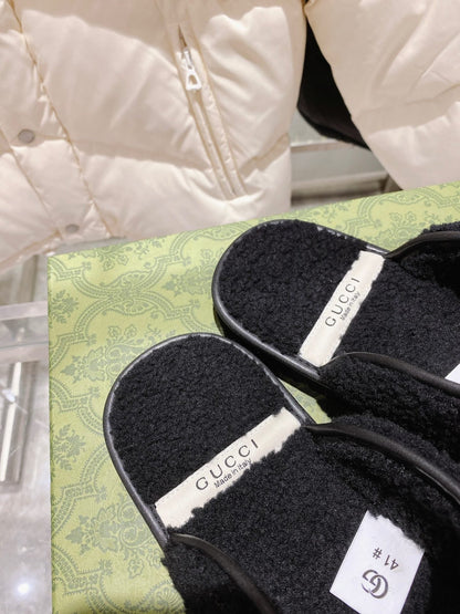 GGxTHE NORTH FACE HORSEBIT MULE IN BLACK WOOL