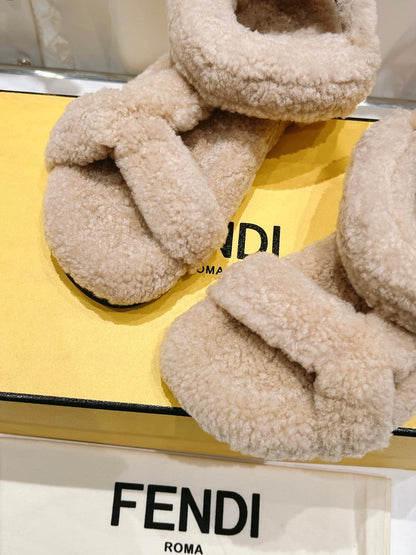 FENDI DAD SANDAL IN HAZELNUT BEIGE FLEECE
