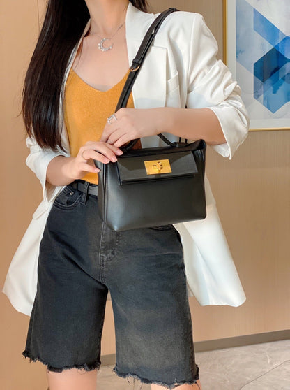 MINI 24/24 21CM IN BLACK EVERCOLOR CALFSKIN GOLD KELLY BUCKLE