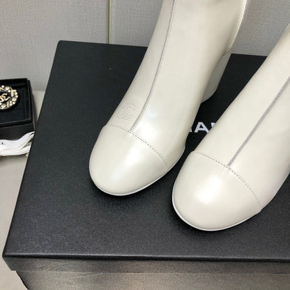 HIGH HEEL ANKLE BOOTS IN WHITE CALFSKIN