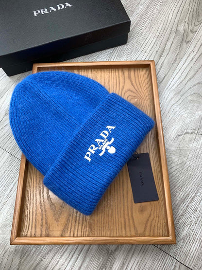 BEANIE HAT IN COBALT BLUE WOOL 108752