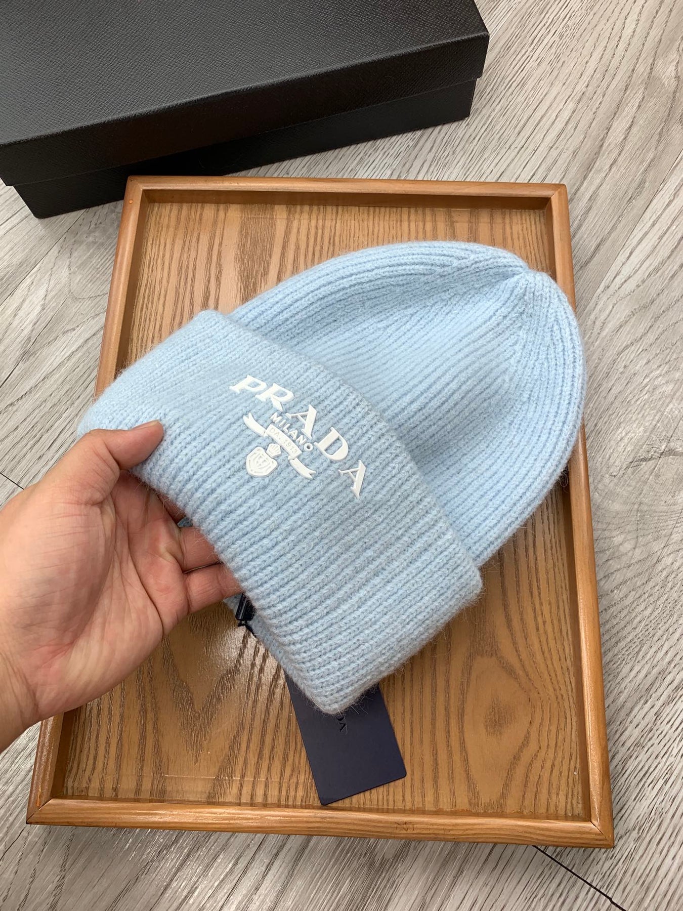 BEANIE HAT IN LIGHT BLUE WOOL 108744