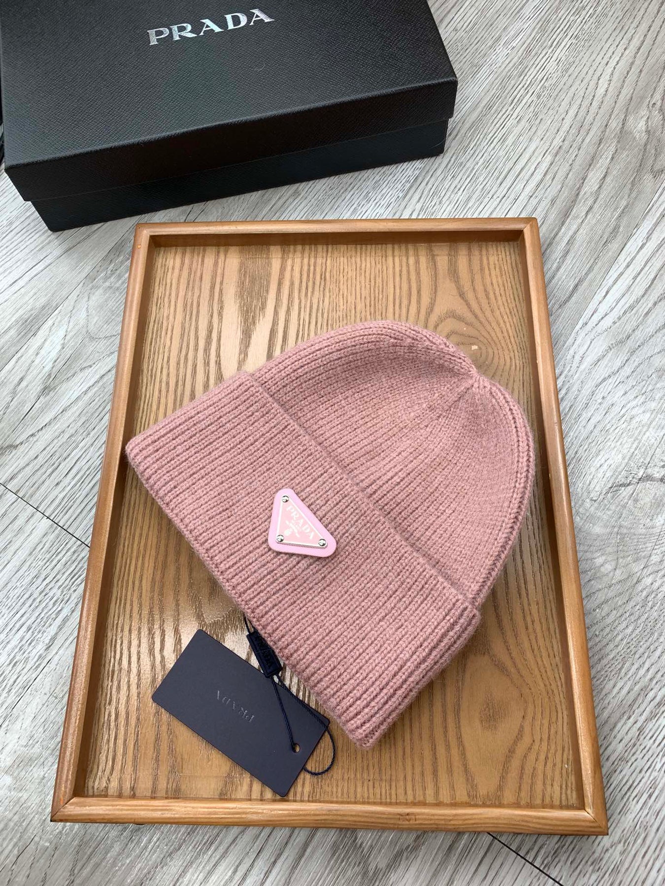 BEANIIE HAT IN CREPE PINK WOOL 335034