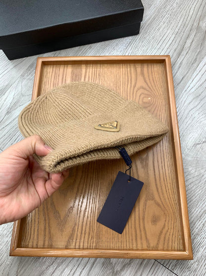 BEANIIE HAT IN CAMEL BROWN WOOL 335038