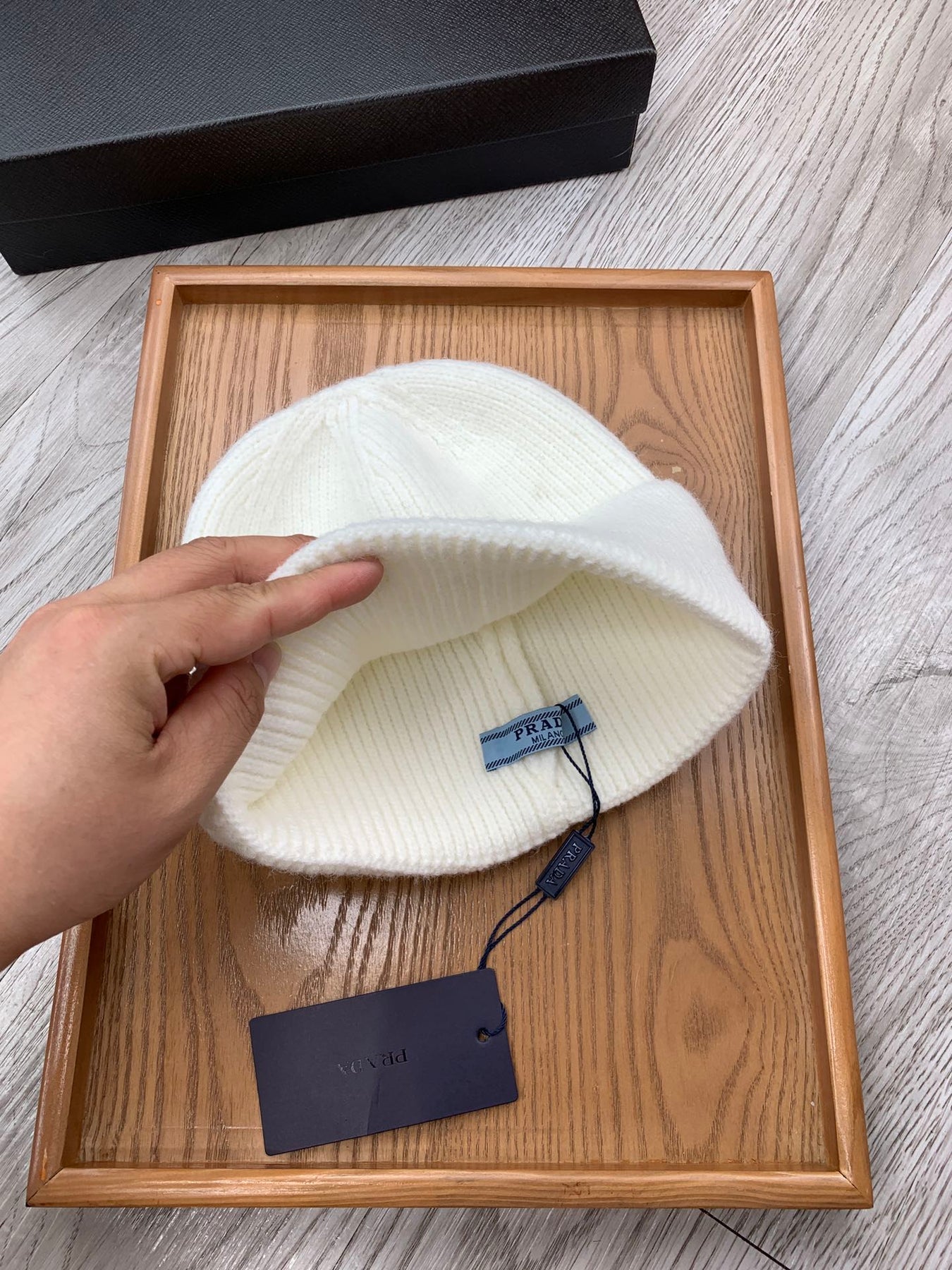 BEANIIE HAT IN WHITE WOOL 335040