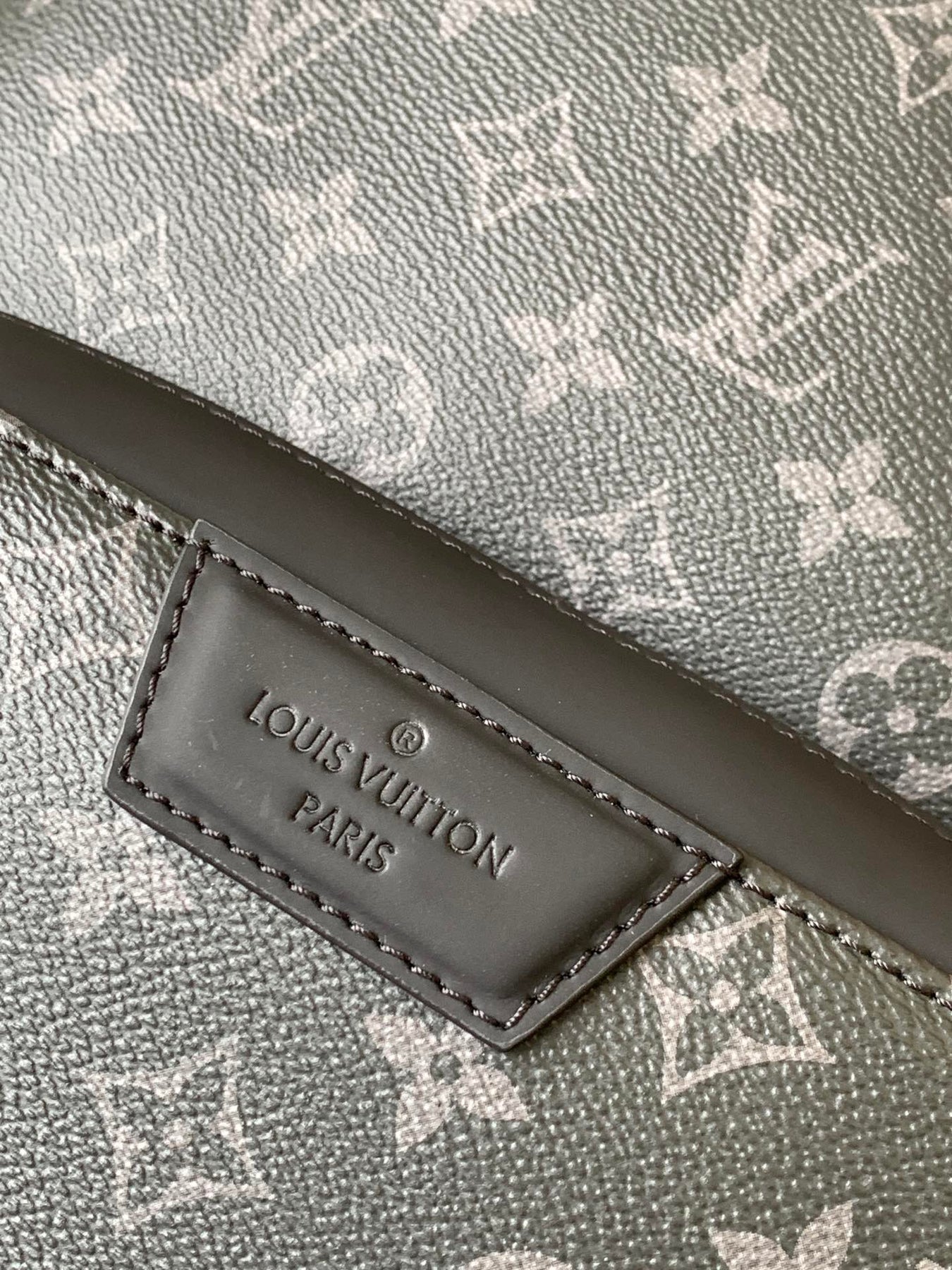 DISCOVERY PM BACKPACK 40 IN BLACK MONOGRAM ECLIPSE CANVAS AND CALFSKIN