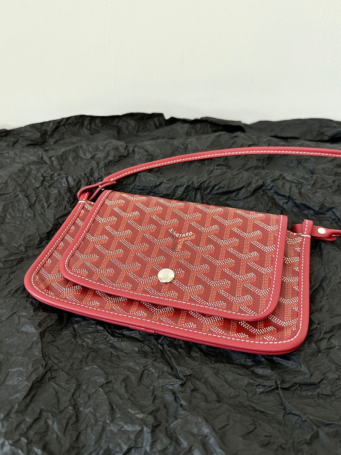 PLUMET POCKET WALLET 20 IN CLASSIC RED GOYARDINE CANVAS AND LAMBSKIN TRIM