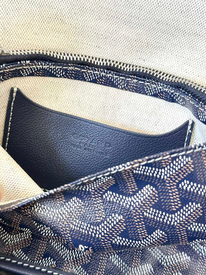 PLUMET POCKET WALLET 20 IN NAVY BLUE GOYARDINE CANVAS AND LAMBSKIN TRIM